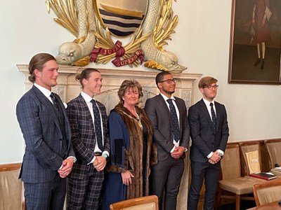 Doggett's Competitor 2014